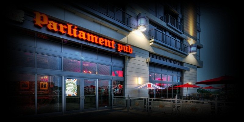 parliament pub midtown crossing Turner park omaha